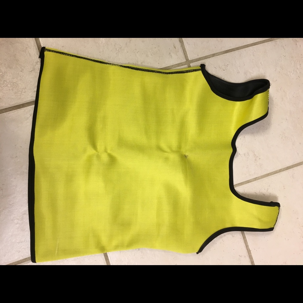 Sweat Vest helps sweat doing workouts